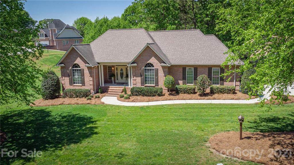 2041 Fairways Drive - Photo 1