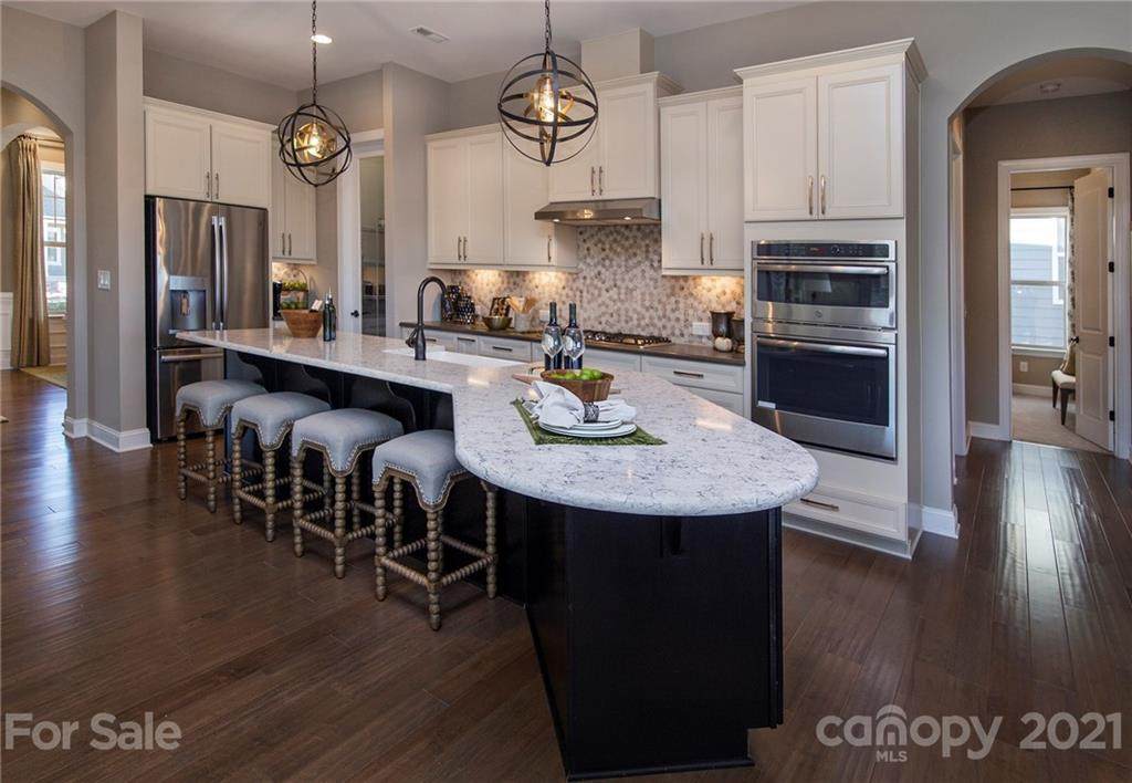 7920 Creek Park Drive - Photo 1
