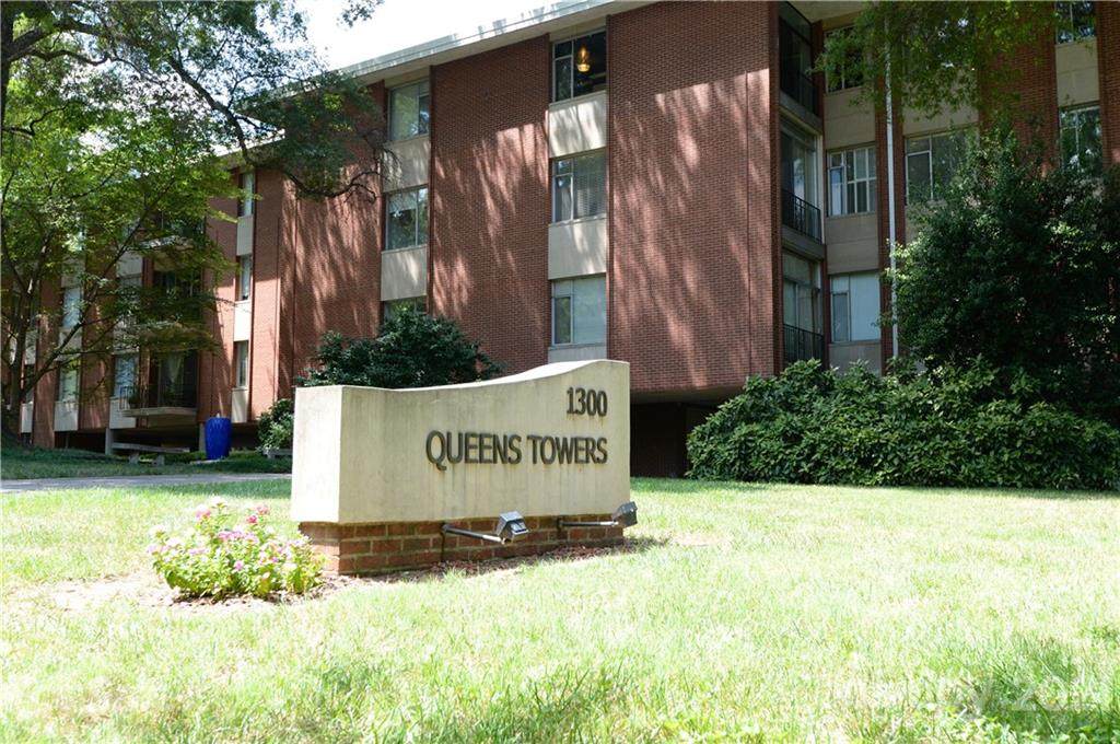 1300 Queens Road - Photo 1