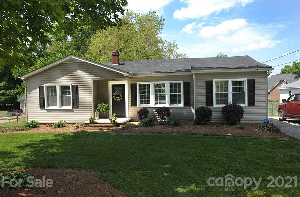 140 Bayleaf Drive - Photo 1