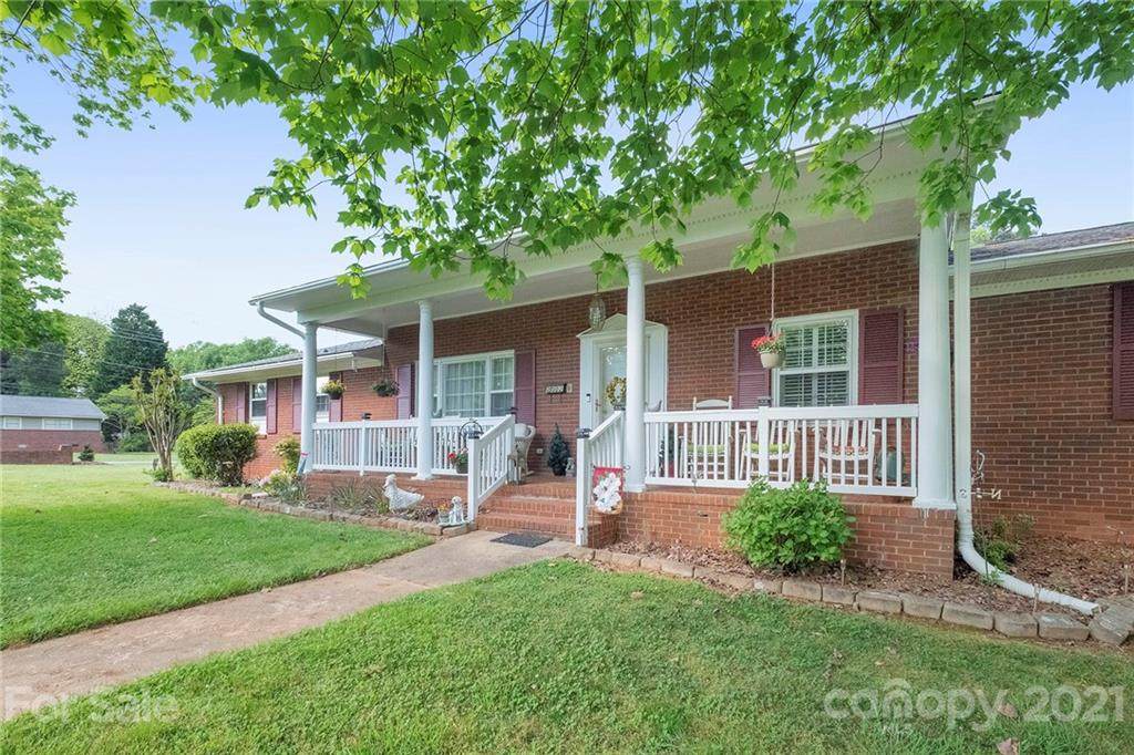 2002 Monticello Drive - Photo 1