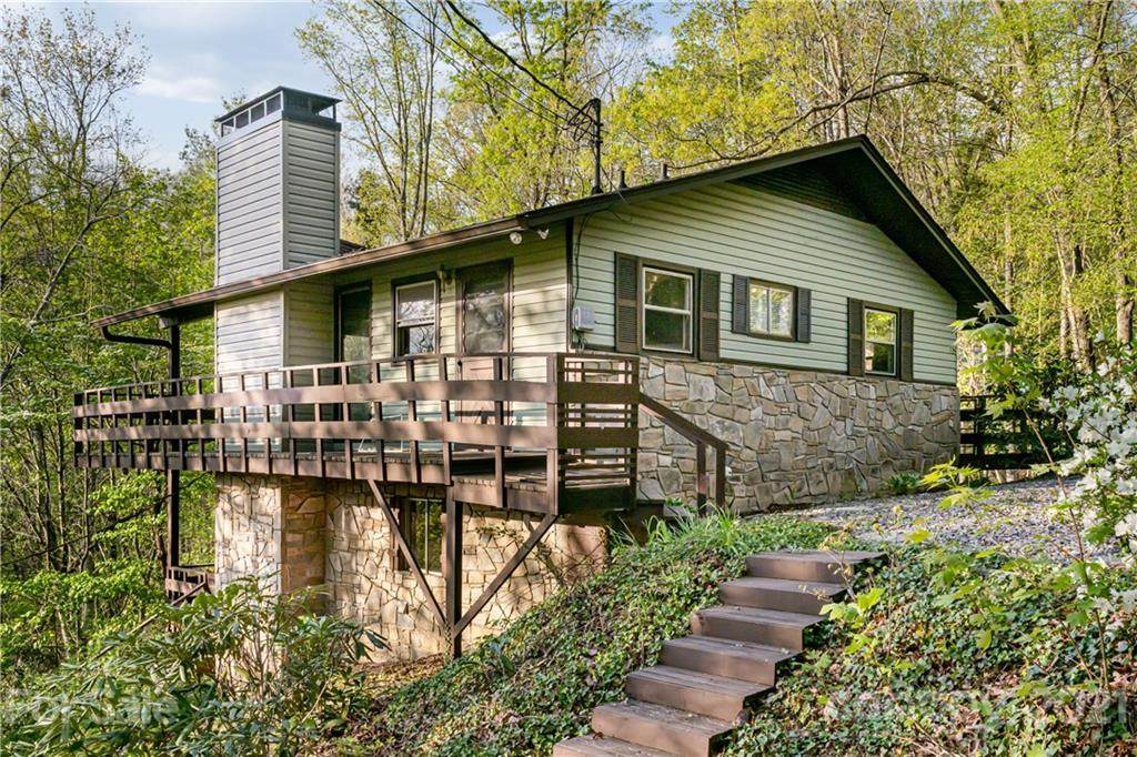 196 Sunset Drive - Photo 1
