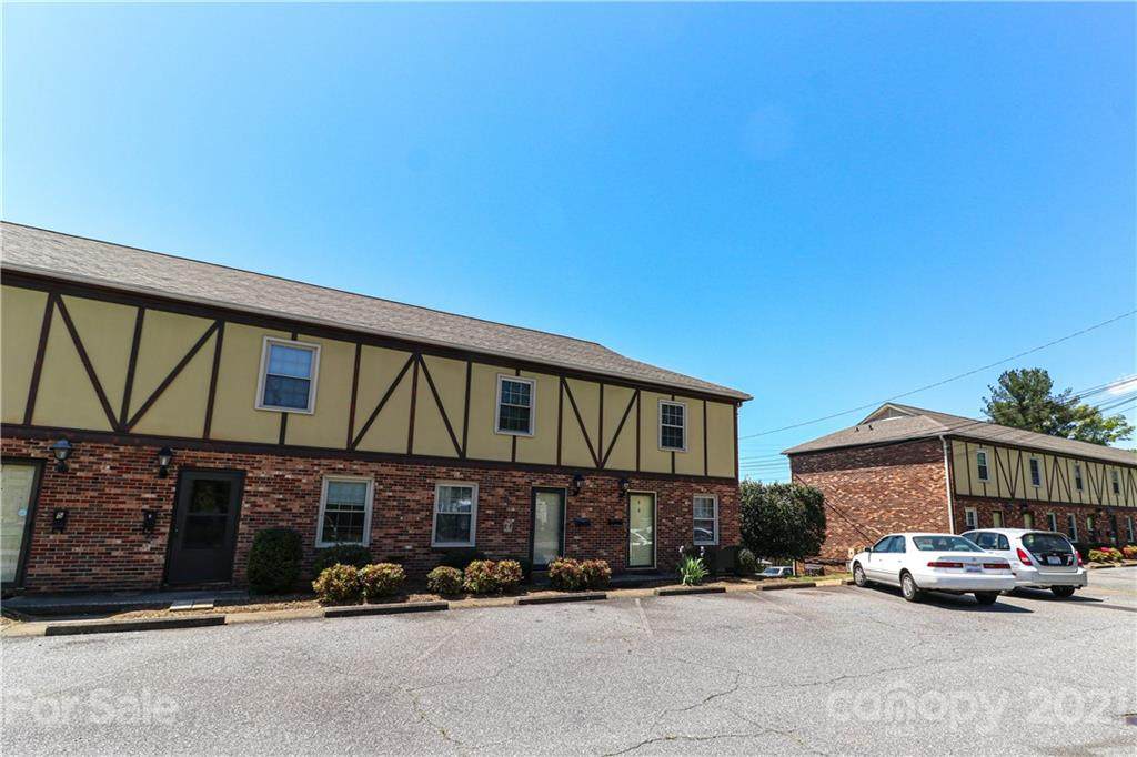 1335 12th Street Drive - Photo 1