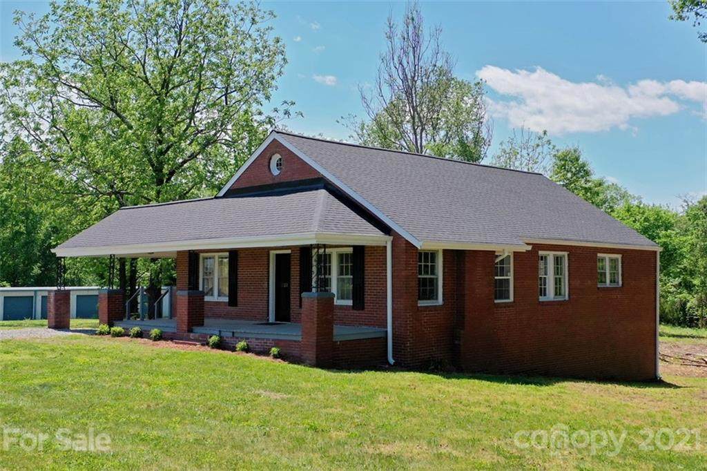 122 Anderson Street - Photo 1