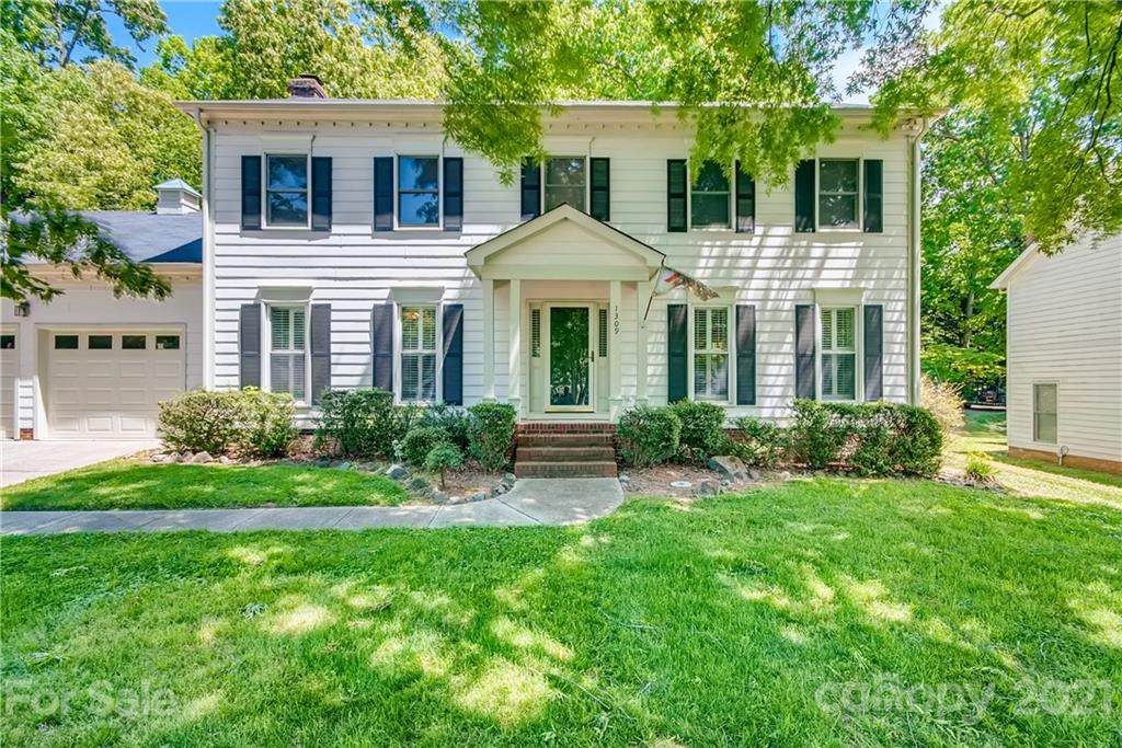 1309 Long Paw Lane - Photo 1