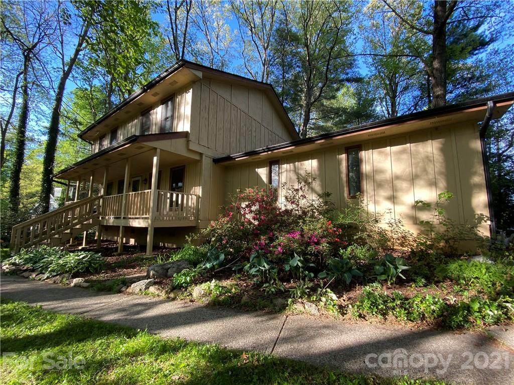 1 Eastway Court - Photo 1