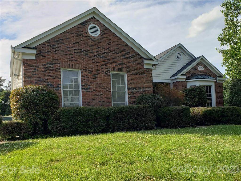 909 Houston Drive - Photo 1