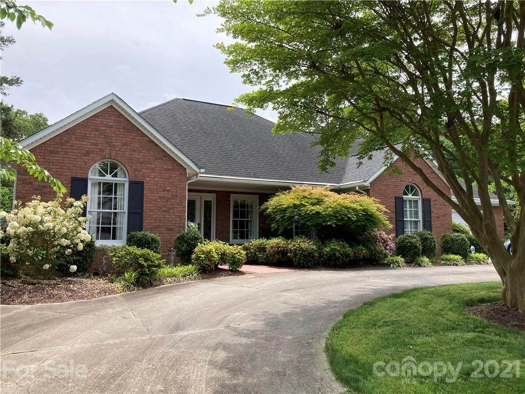 146 Tetbury Avenue - Photo 1
