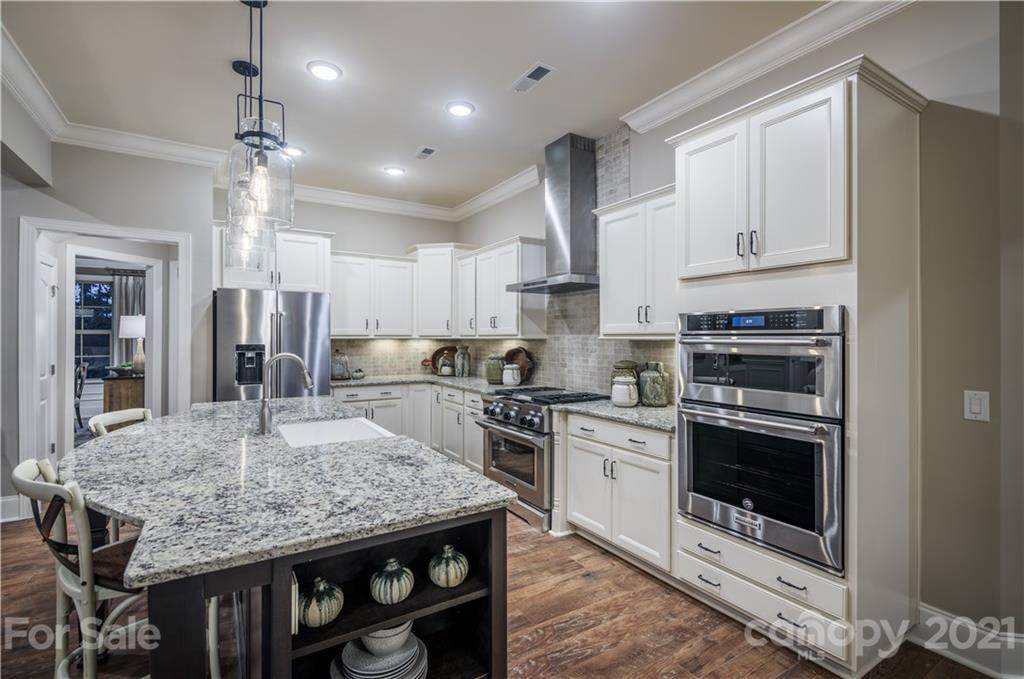 6206 Majesty Court - Photo 1