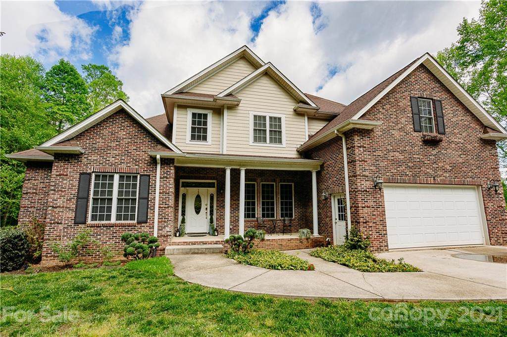 51 Timberwood Drive - Photo 1