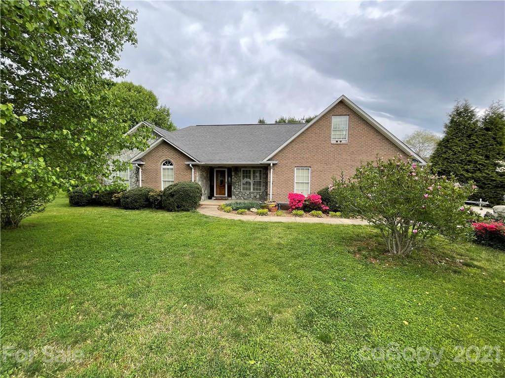 5758 Ellenwood Road - Photo 1