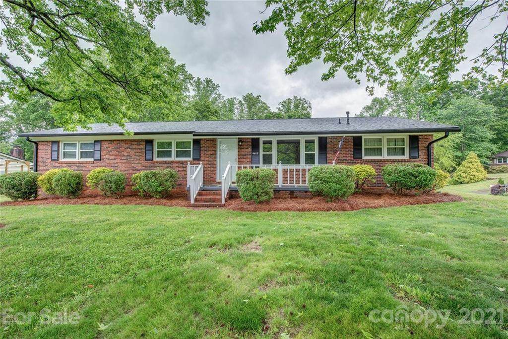 4418 Farmbrook Road - Photo 1