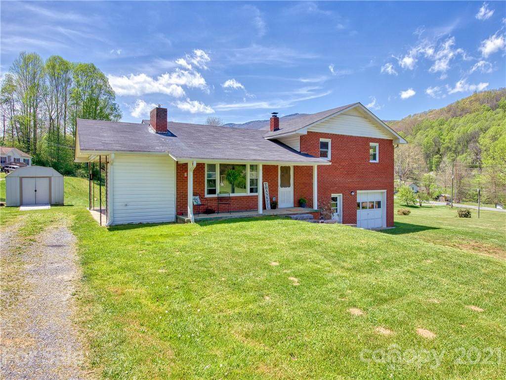 52 Pinnacle Drive - Photo 1