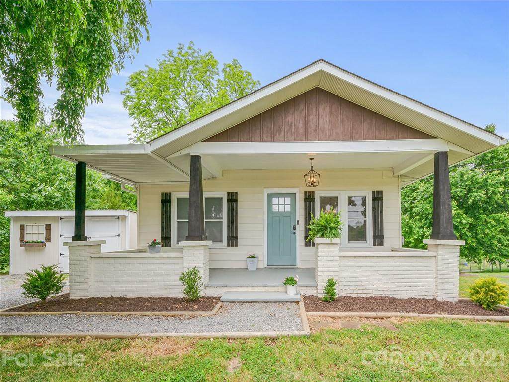 714 Queentown Road - Photo 1