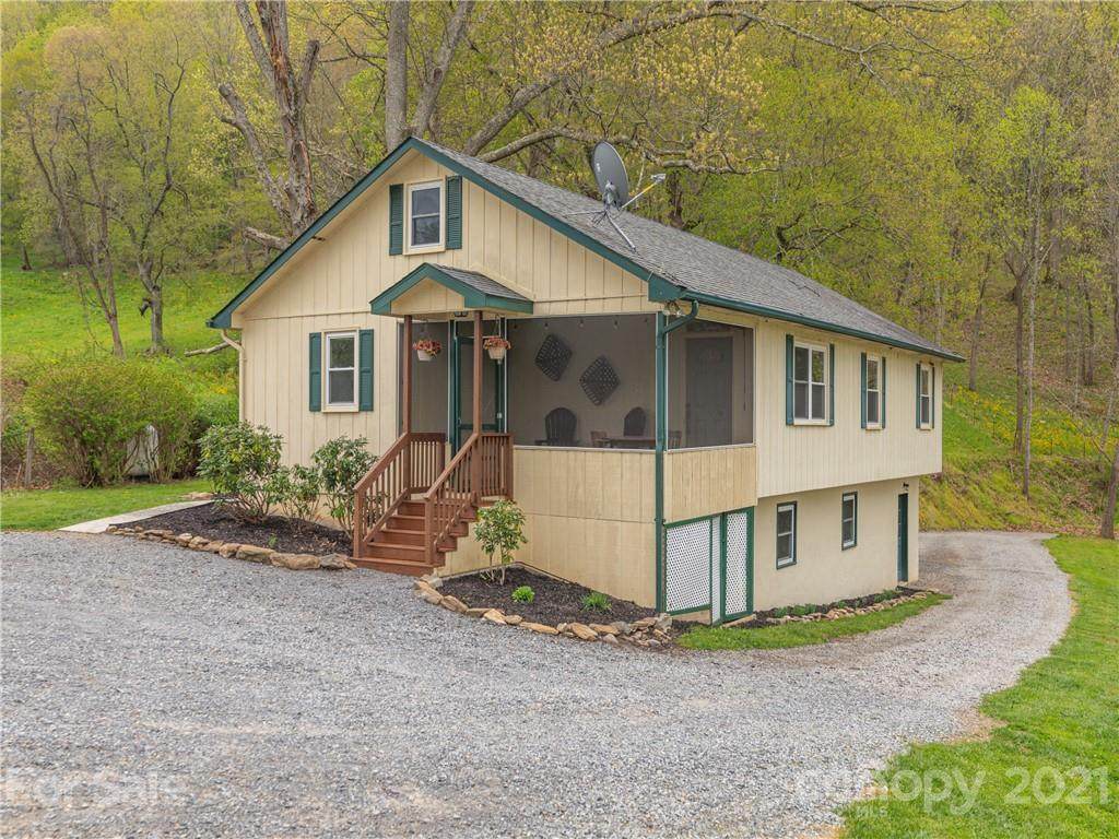 131 Creekside Drive - Photo 1