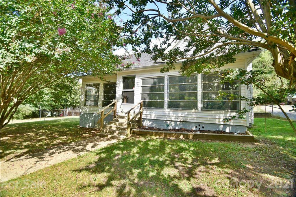 216 Winecoff Avenue - Photo 1