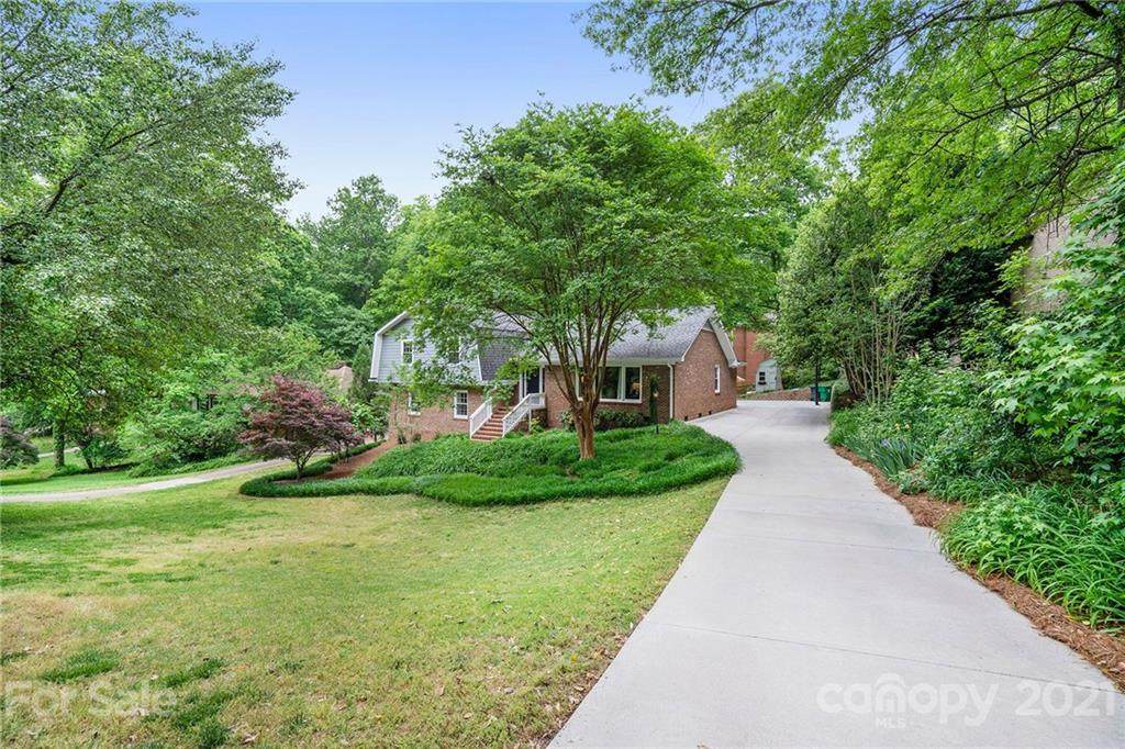 6114 Carriagehouse Lane - Photo 1