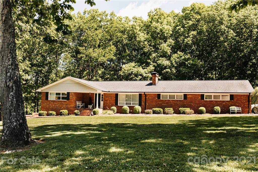 307 Jerry Crump Road - Photo 1