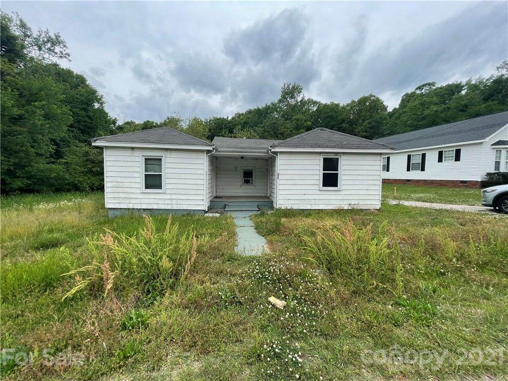 256 Irwin Street - Photo 1