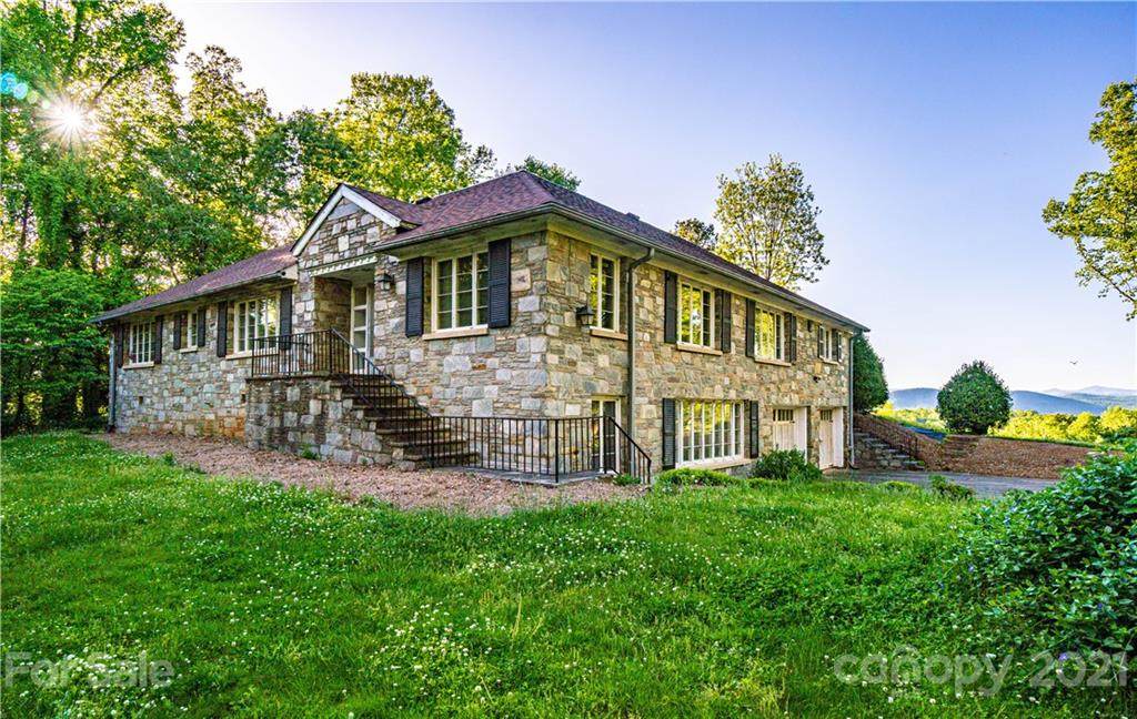 340 Hillcrest Drive - Photo 1
