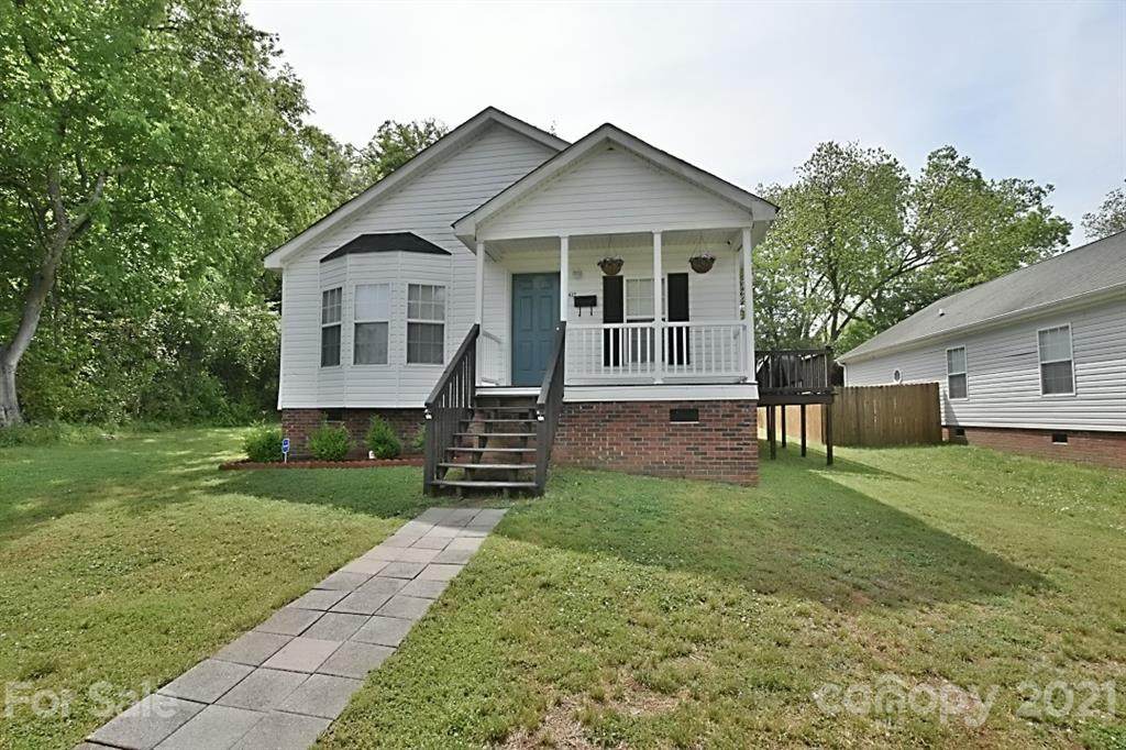 427 Railroad Avenue - Photo 1