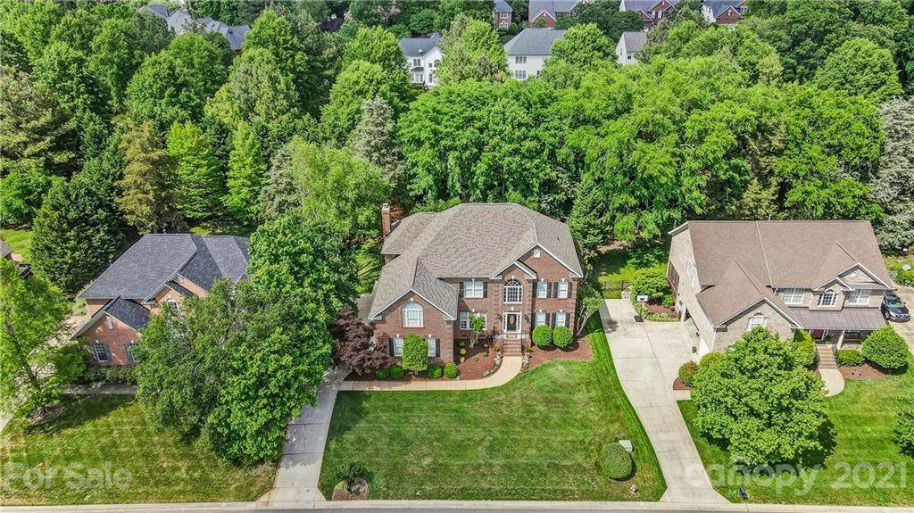 701 Carver Pond Lane - Photo 1