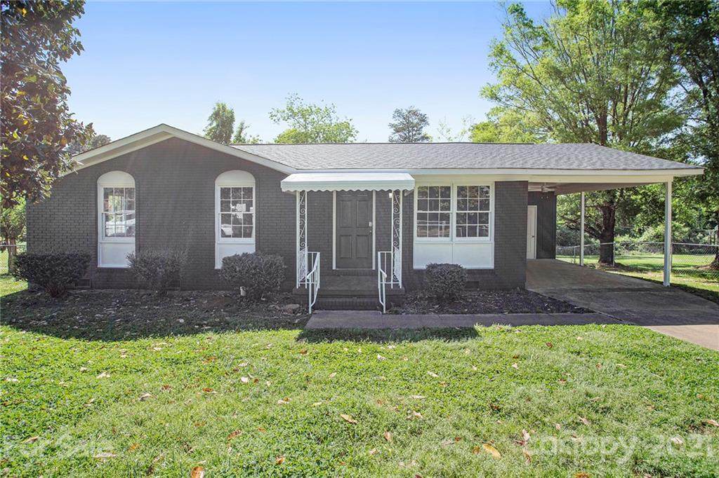 326 Alexander Street - Photo 1