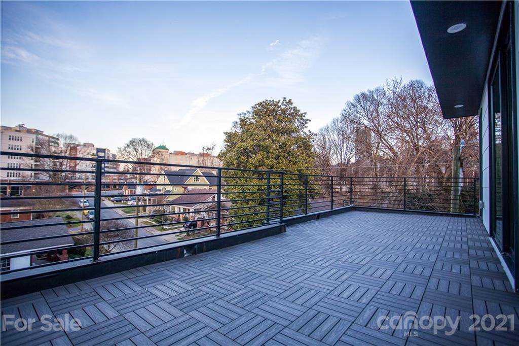 242 Victoria Avenue - Photo 1
