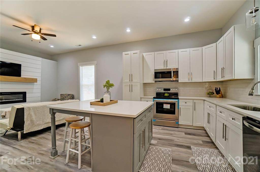 4309 Hovis Road - Photo 1