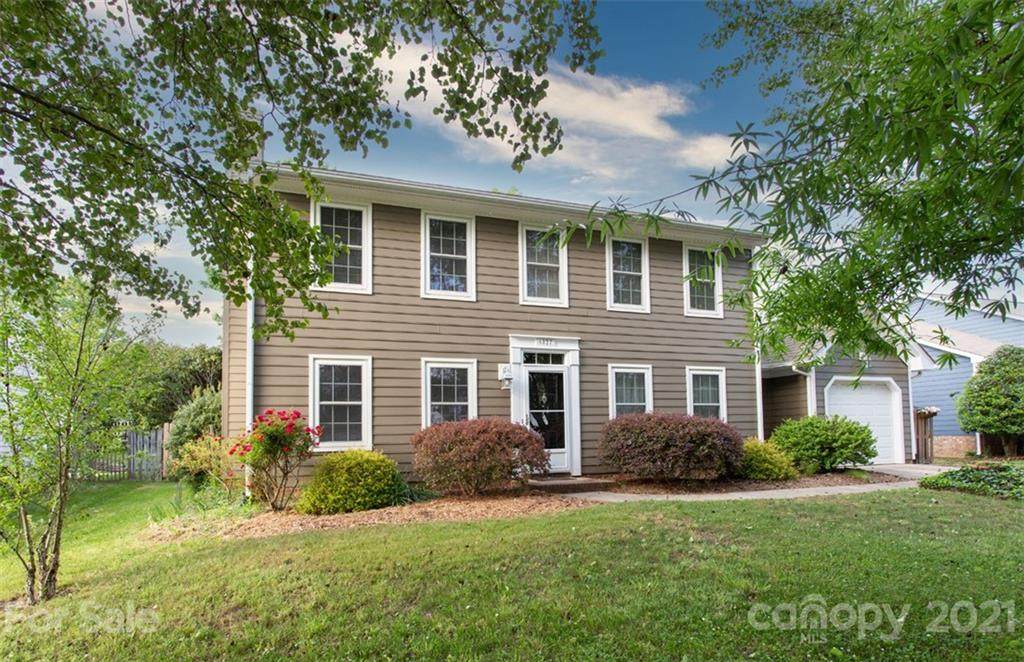 6827 Oldecastle Court - Photo 1