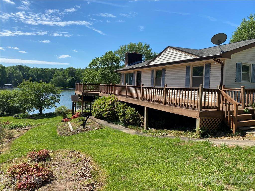 370 Honeycutt Road - Photo 1