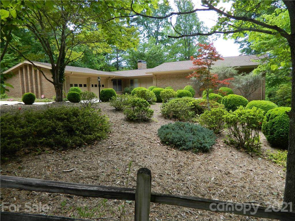 1580 Mountain Circle Drive - Photo 1