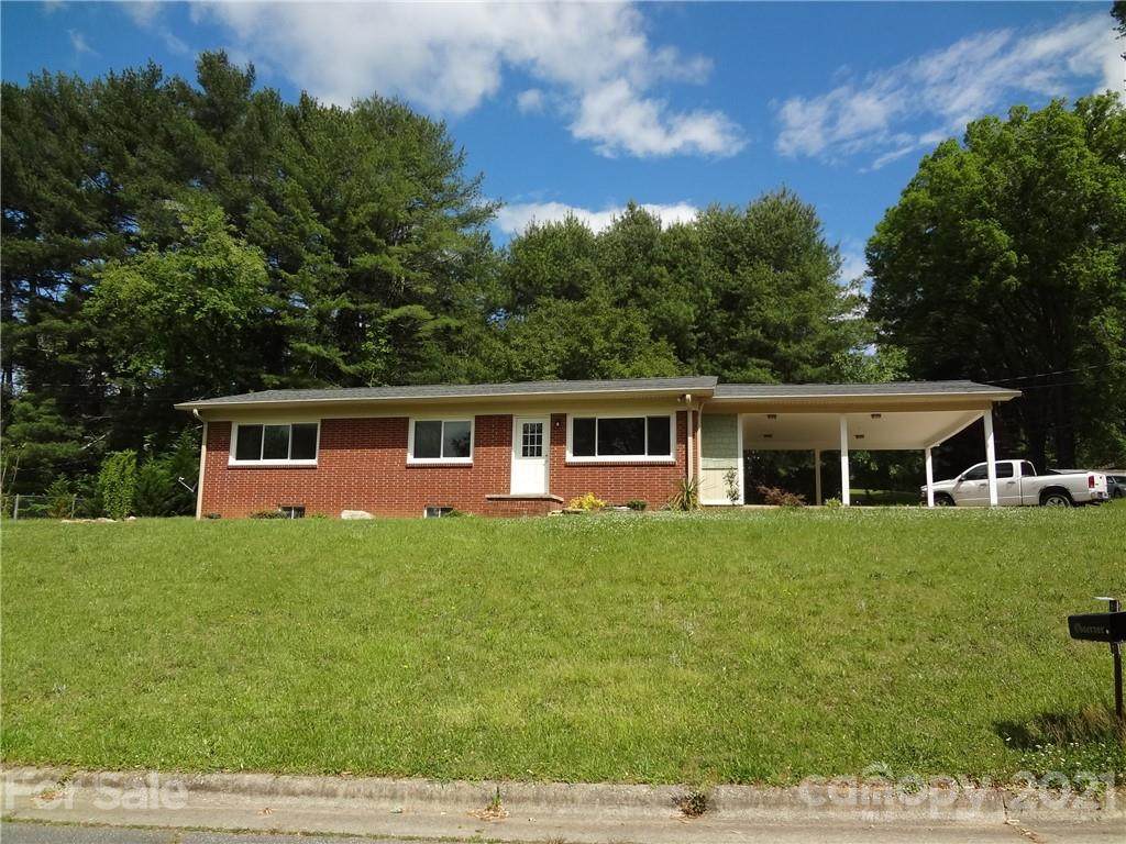 825 Oakwood Street - Photo 1