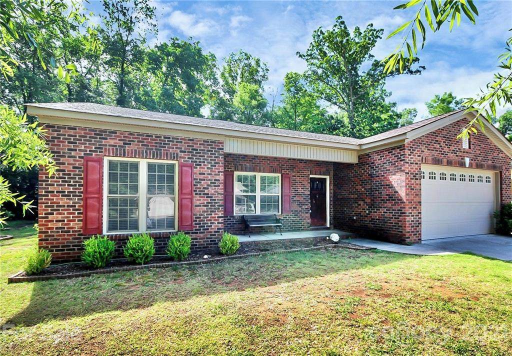 407 Stonehaven Court - Photo 1
