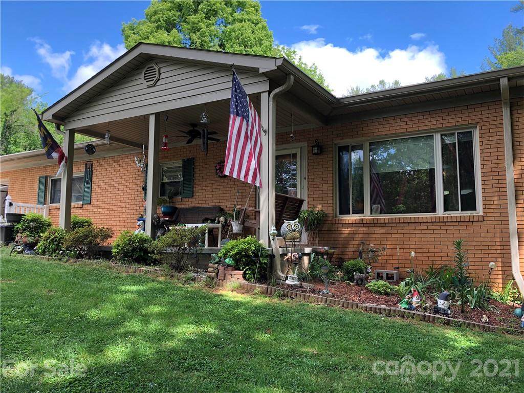 121 Hilltop Avenue - Photo 1