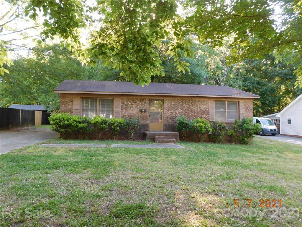 1703 Sells Street - Photo 1