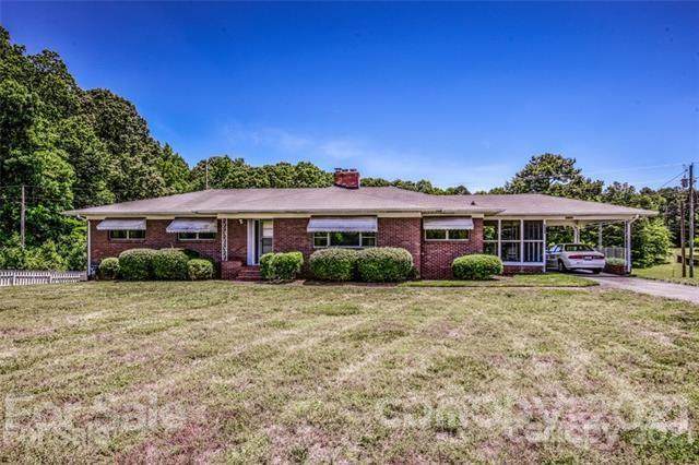 1877 Mecklenburg Highway - Photo 1