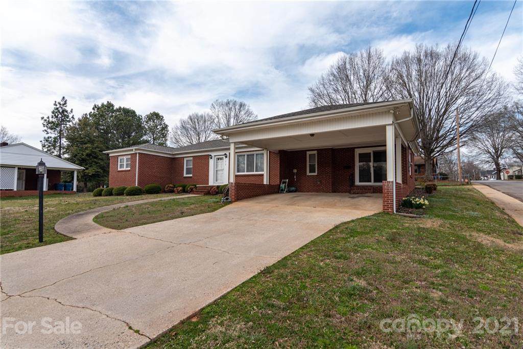 219 Carpenter Street - Photo 1