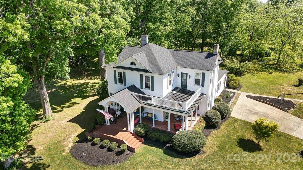401 White Street - Photo 1