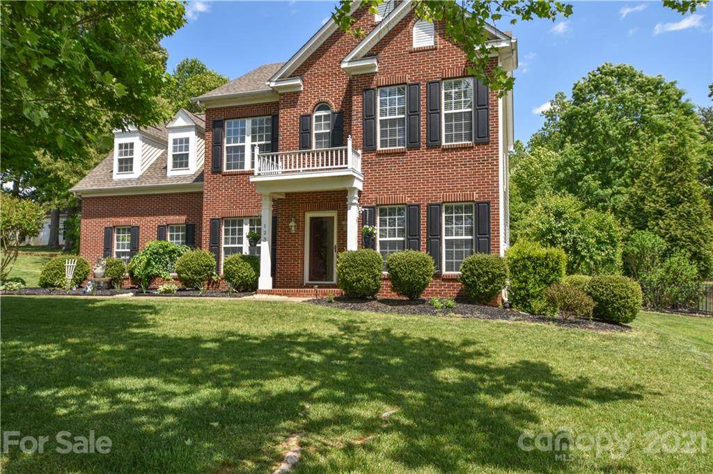 123 Huntly Lane - Photo 1