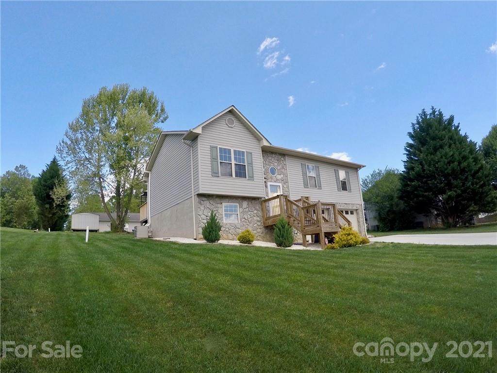 104 Eagle Nest Lane - Photo 1