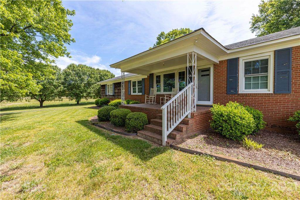 617 Gw Broome Road - Photo 1