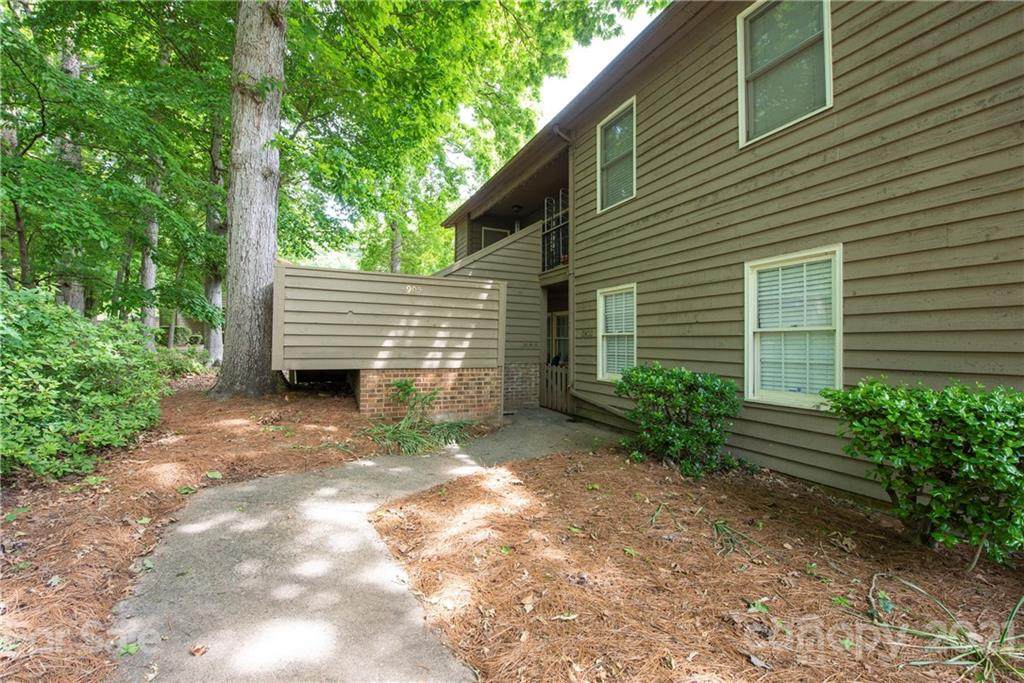 3905 Colony Crossing Drive - Photo 1