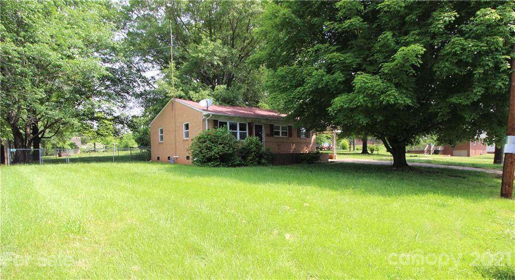 503 Woodland Drive - Photo 1
