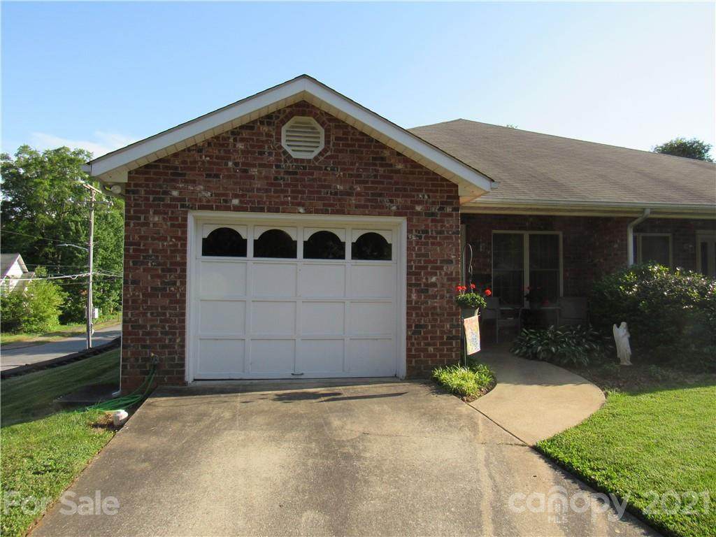109 Carpenter Lane - Photo 1