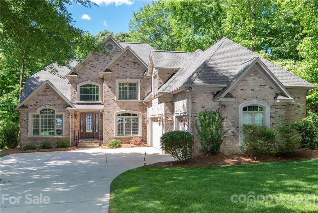 201 Vanderbilt Drive - Photo 1
