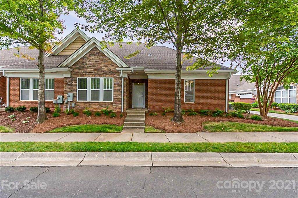 2874 Bellasera Way - Photo 1