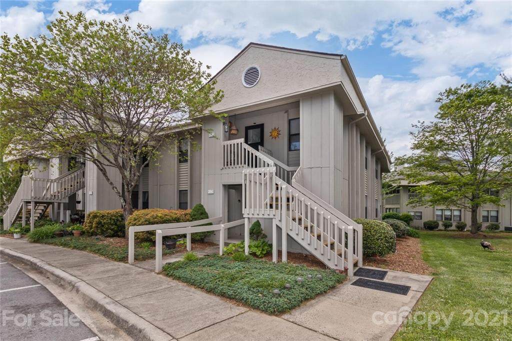 206 Abbey Circle - Photo 1