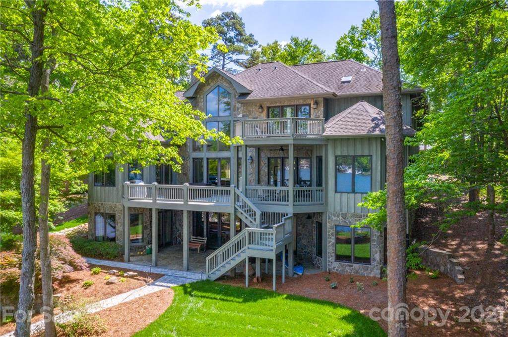 222 Windemere Pointe Drive - Photo 1