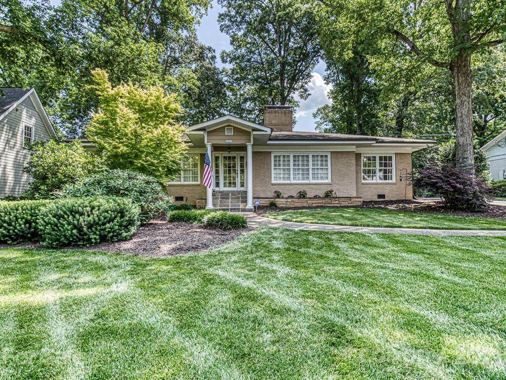 5001 Montclair Avenue - Photo 1